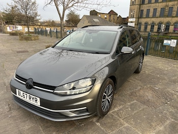 Used Volkswagen Golf 2017 for sale - 79042944: Photo