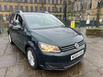 Used Volkswagen Touran 2014 for sale - 79043413: Photo