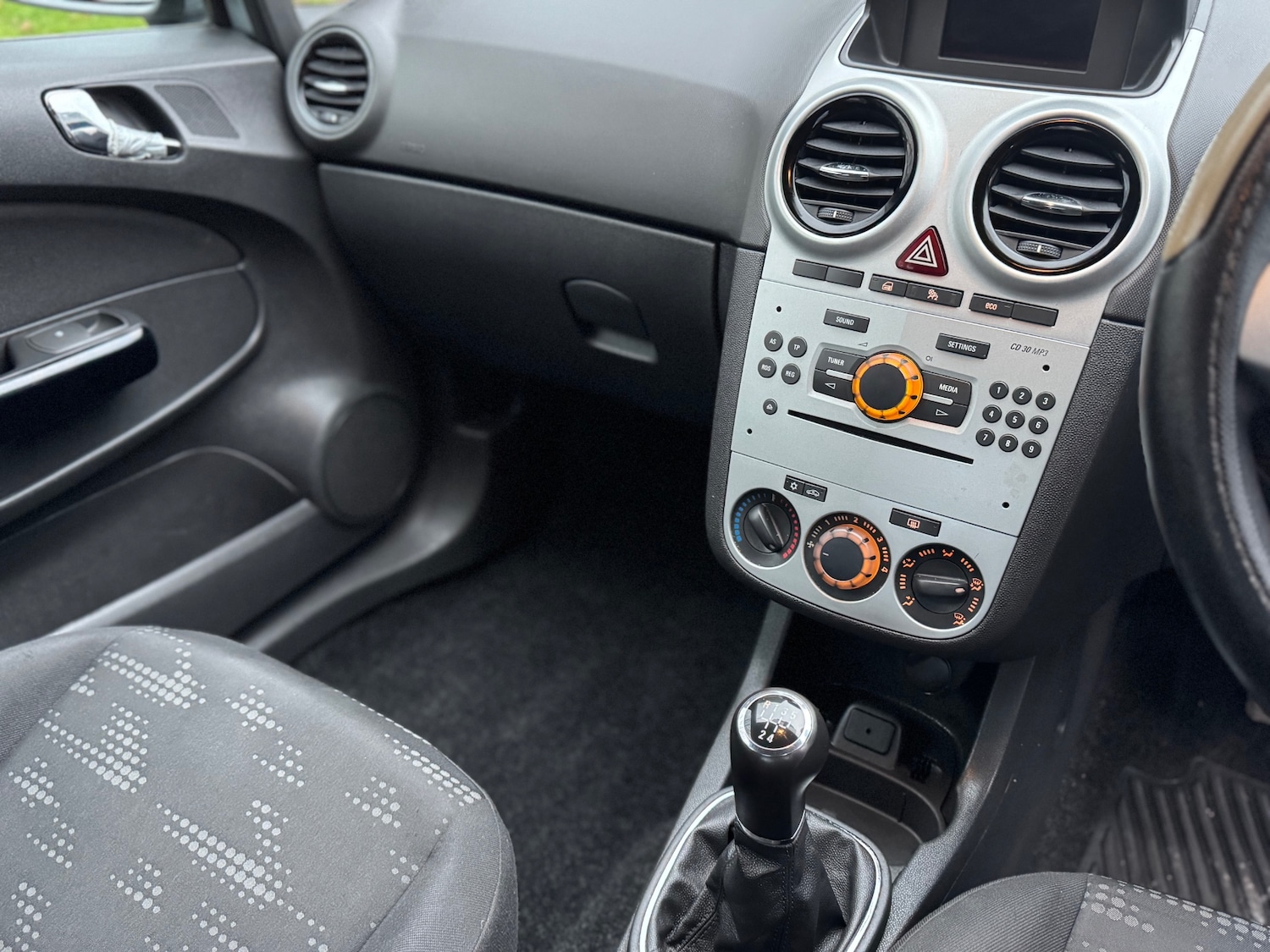 Used Vauxhall Corsa 2014 for sale - 76951331: Photo 13