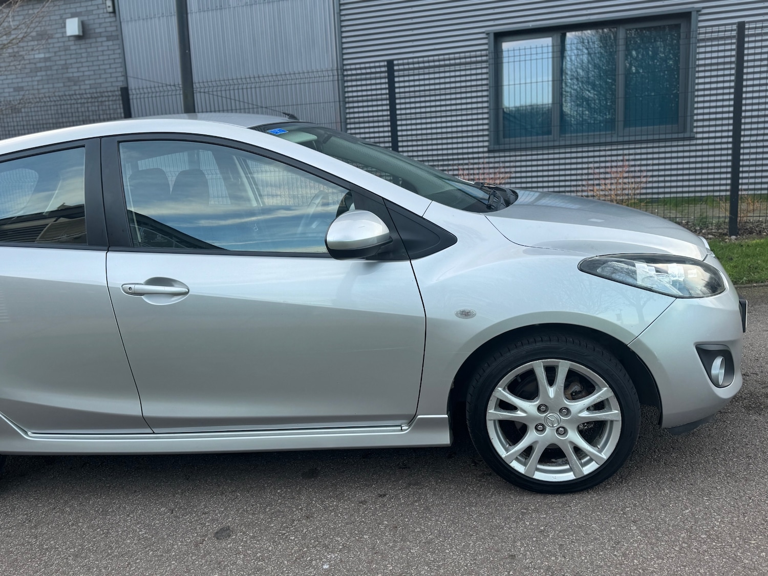 Used Mazda Mazda2 2011 for sale - 77314303: Photo 7