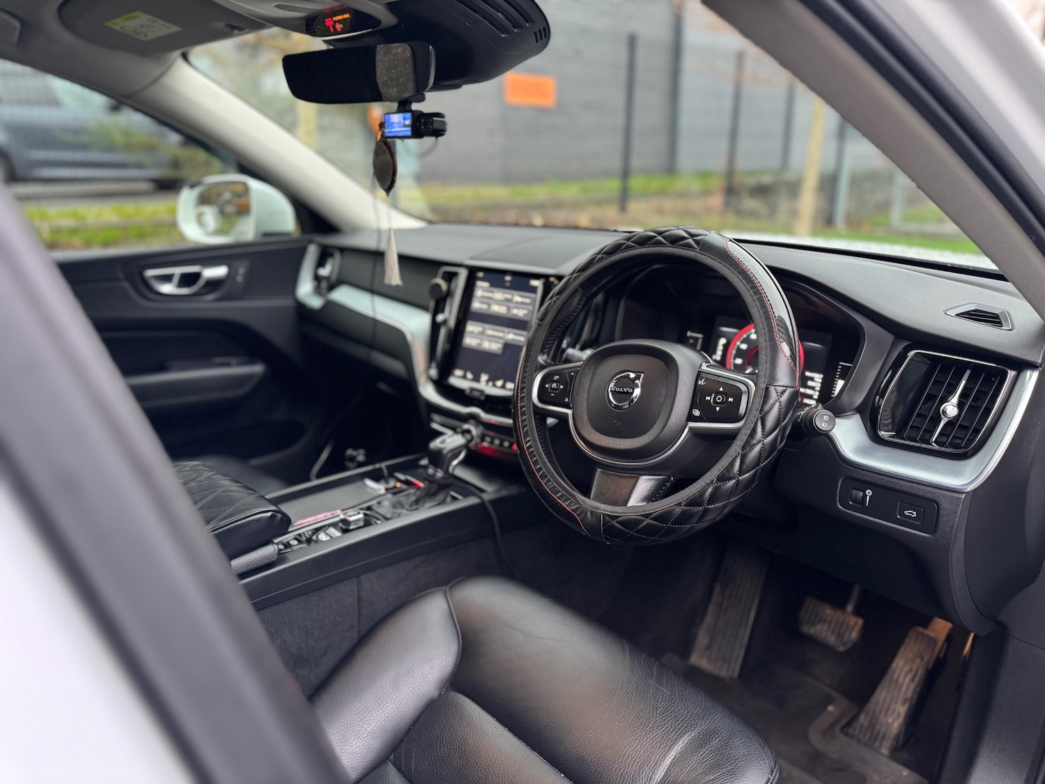 Used Volvo XC60 2018 for sale - 76885283: Photo 12