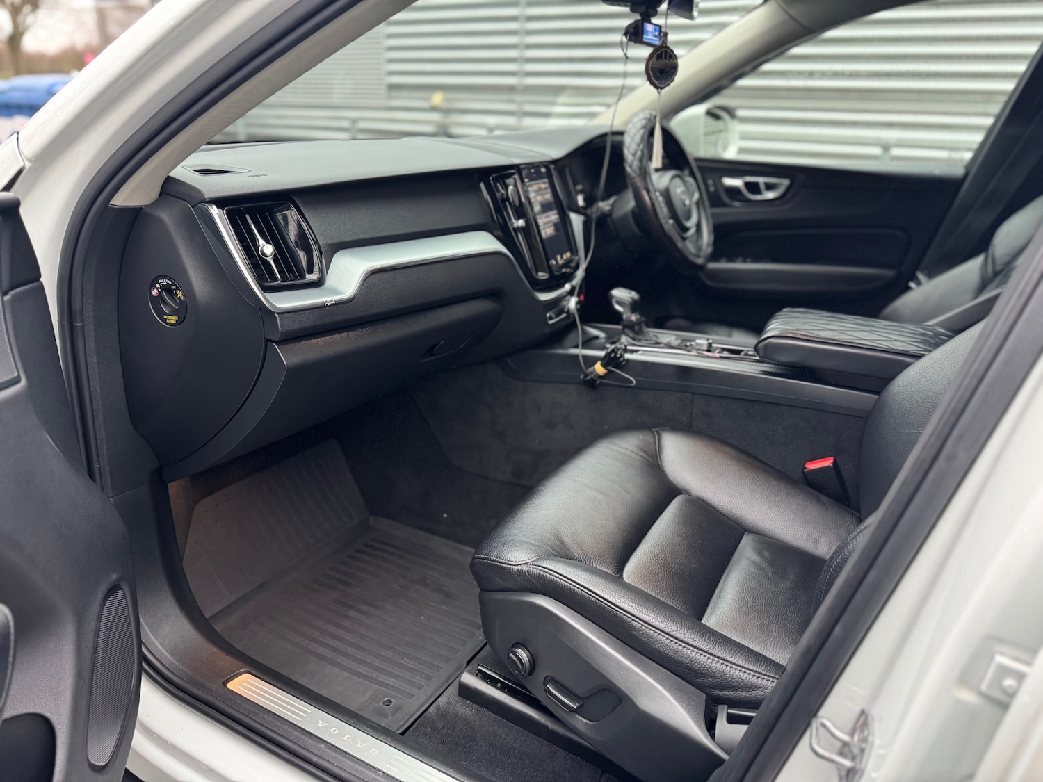 Used Volvo XC60 2018 for sale - 76885283: Photo 16