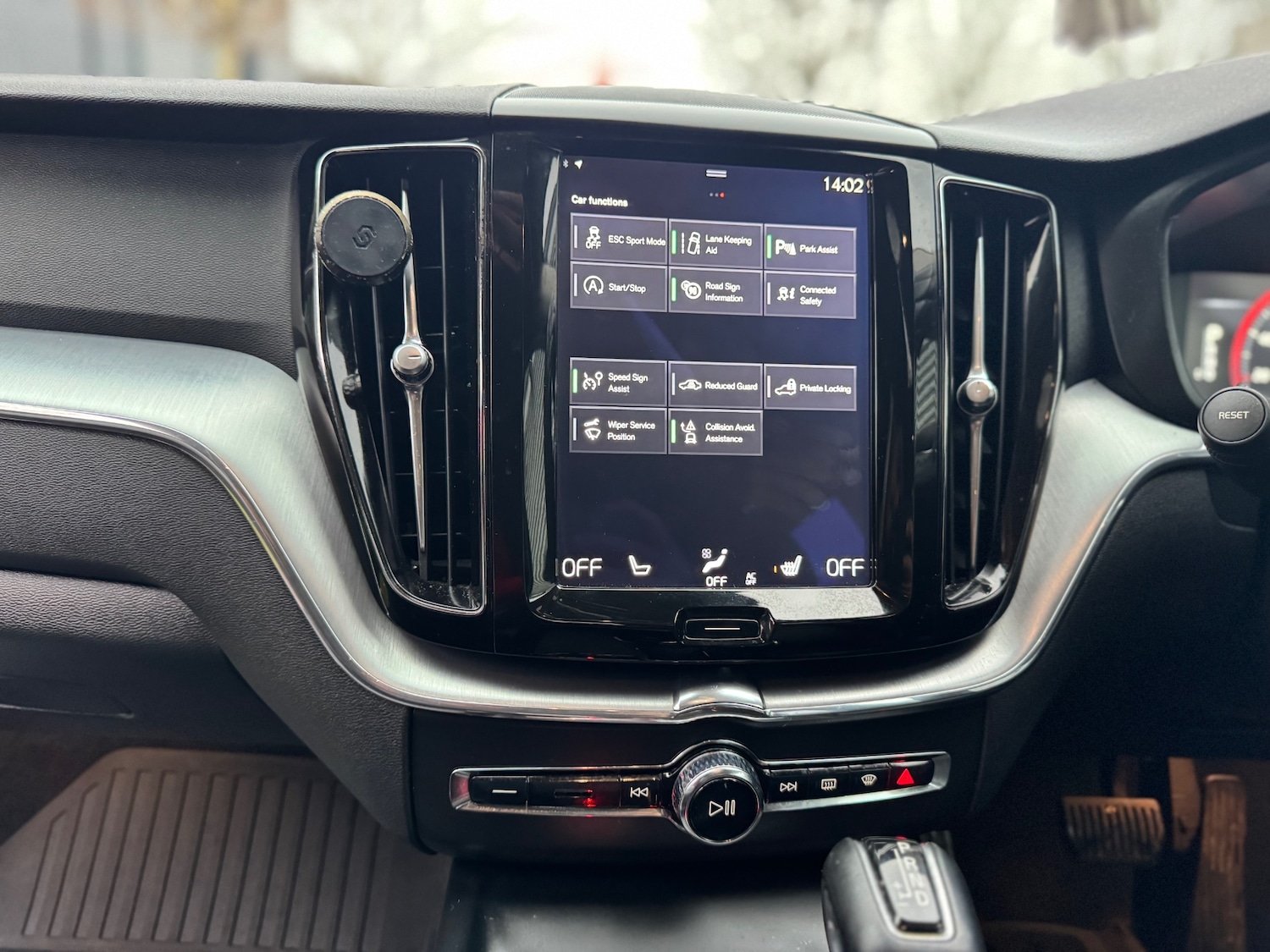 Used Volvo XC60 2018 for sale - 76885283: Photo 17