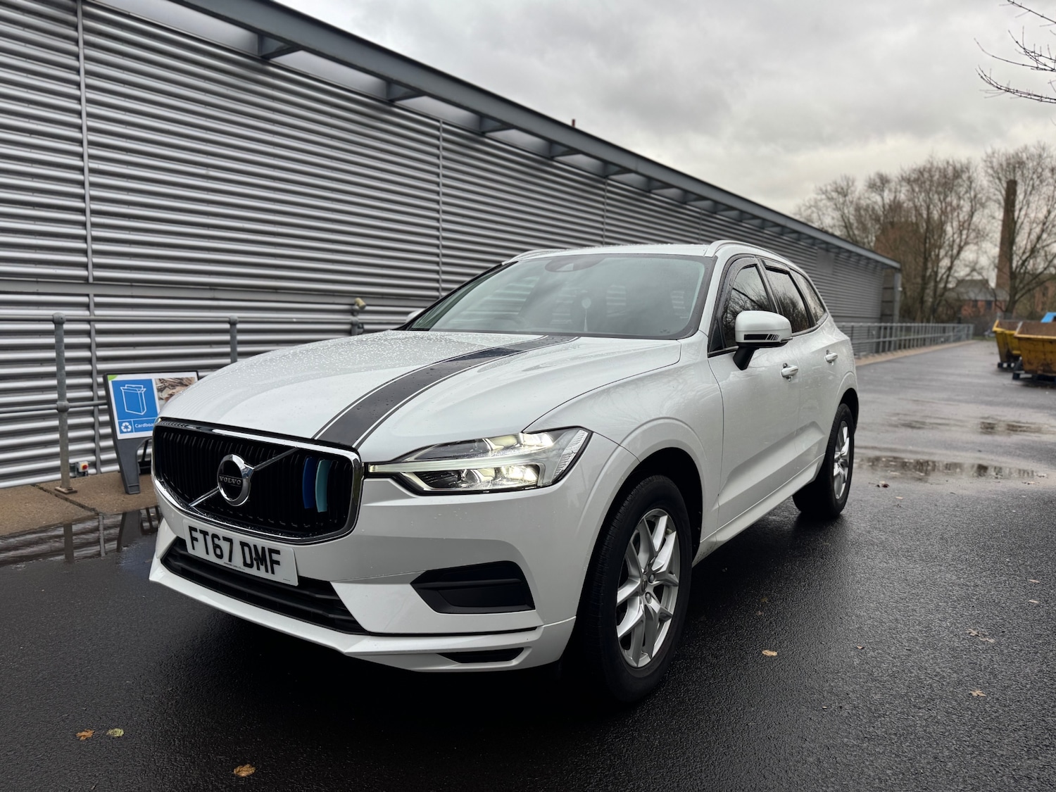 Used Volvo XC60 2018 for sale - 76885283: Photo 2