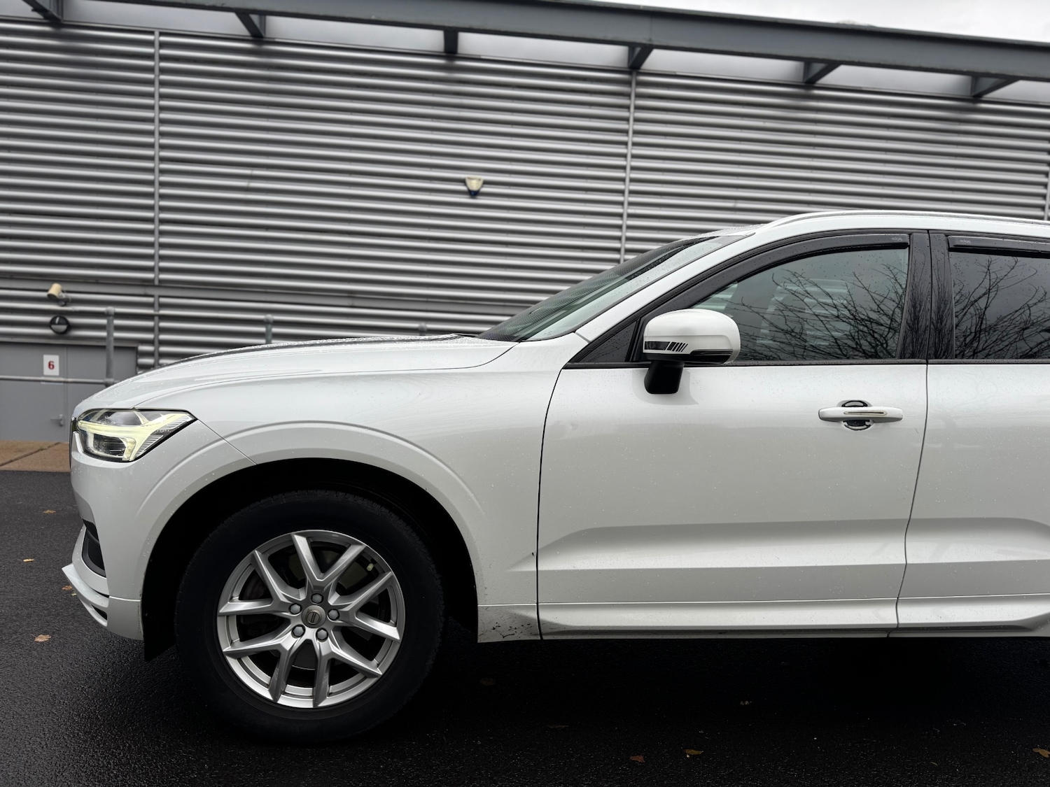 Used Volvo XC60 2018 for sale - 76885283: Photo 3
