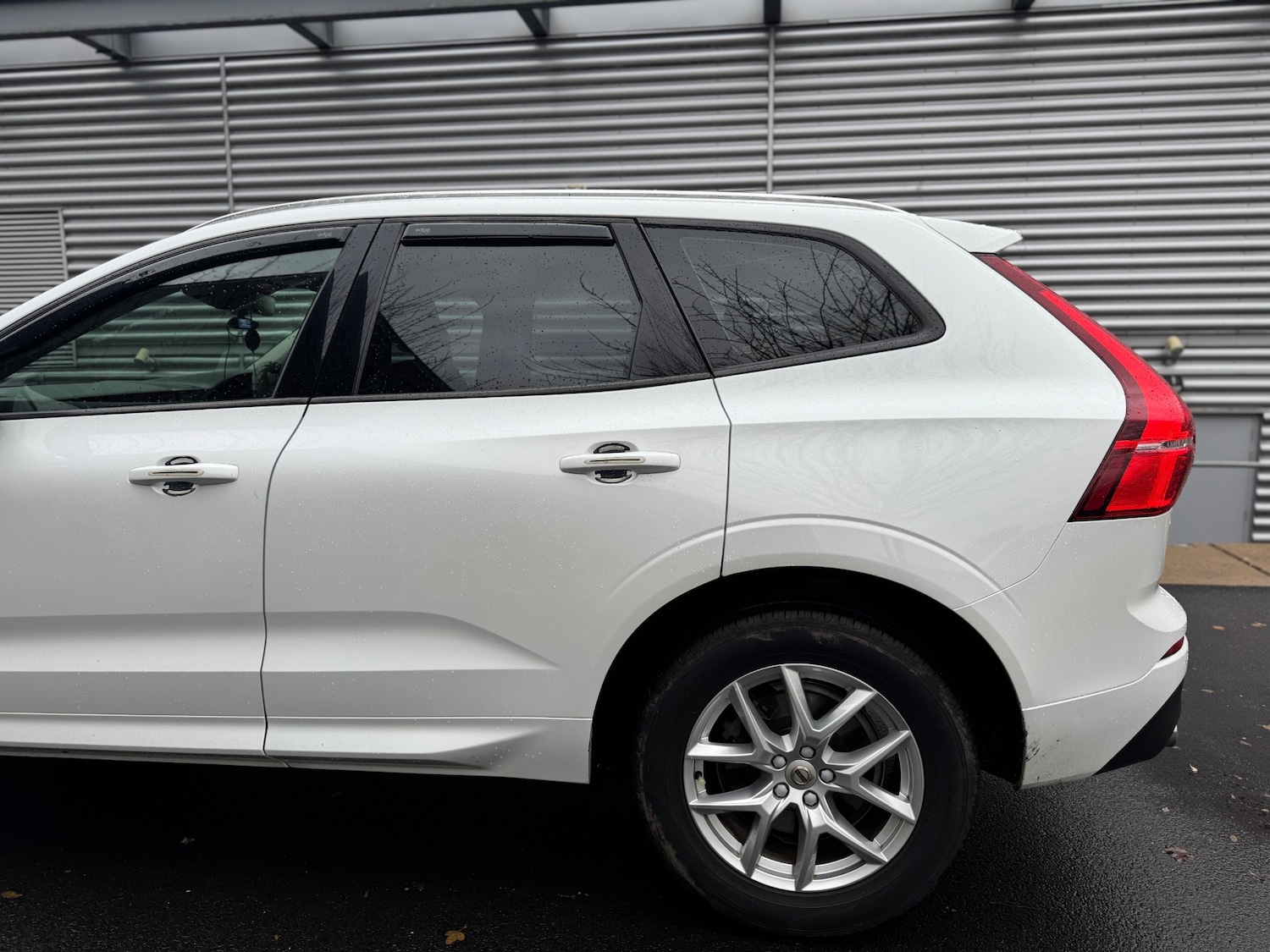 Used Volvo XC60 2018 for sale - 76885283: Photo 4