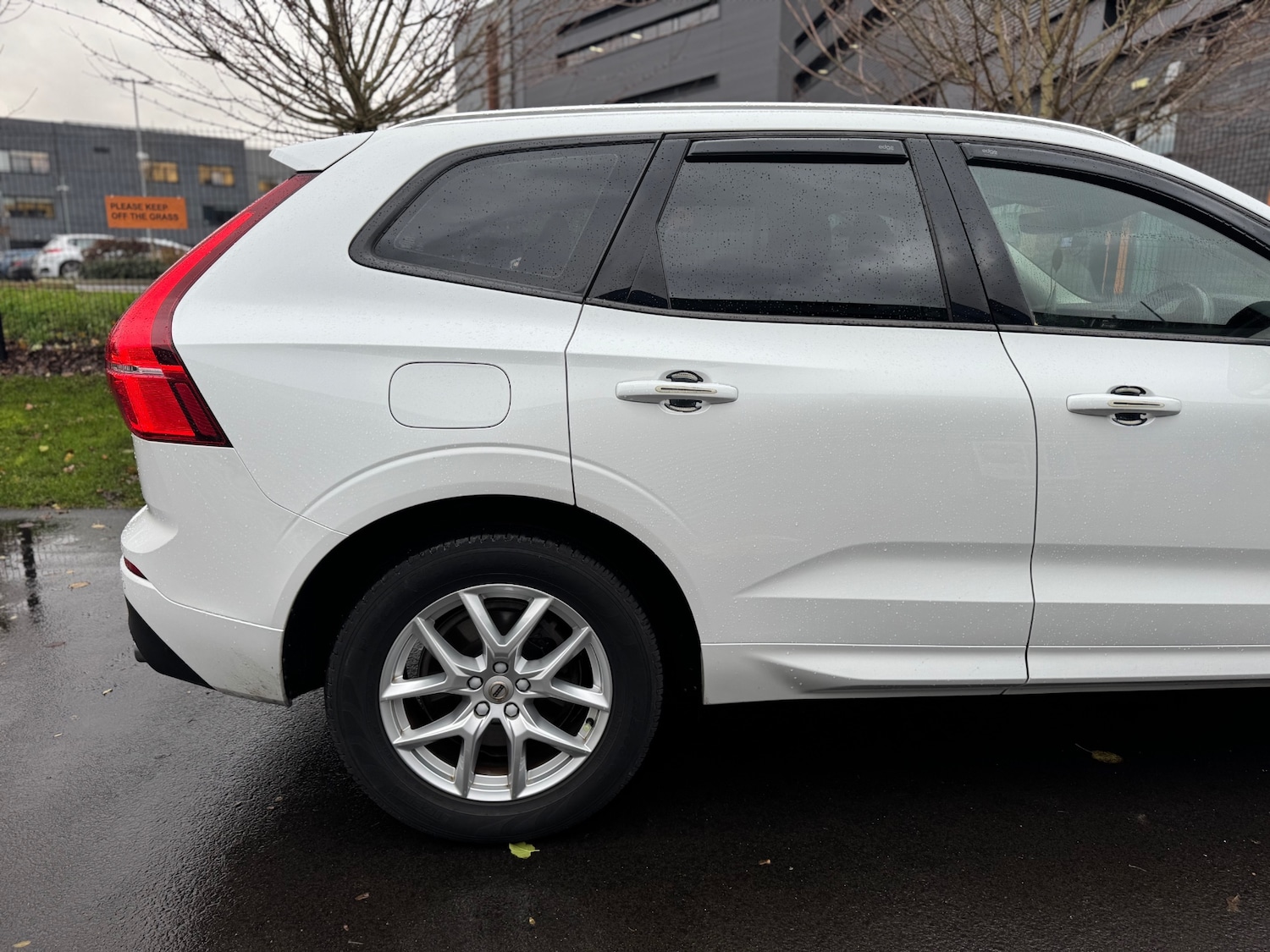 Used Volvo XC60 2018 for sale - 76885283: Photo 8
