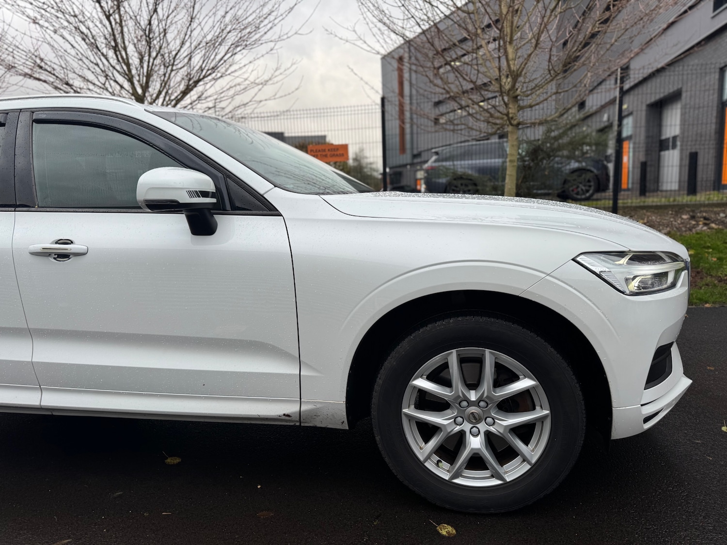 Used Volvo XC60 2018 for sale - 76885283: Photo 9