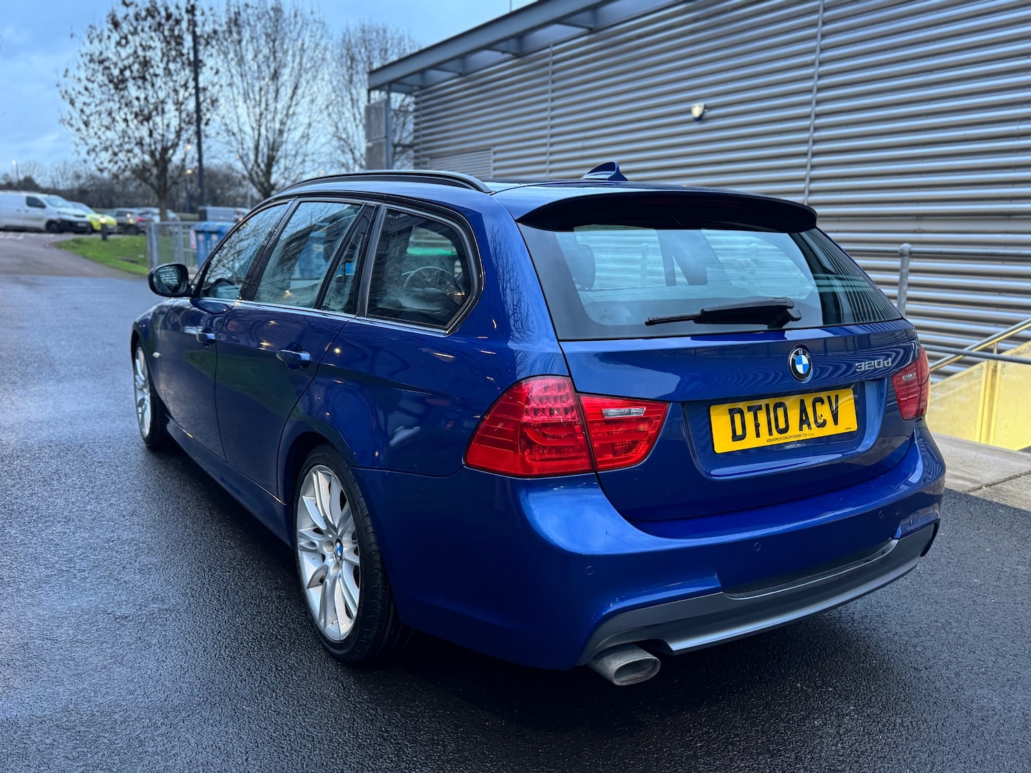 Used BMW 3 Series 2010 for sale - 76951382: Photo 2