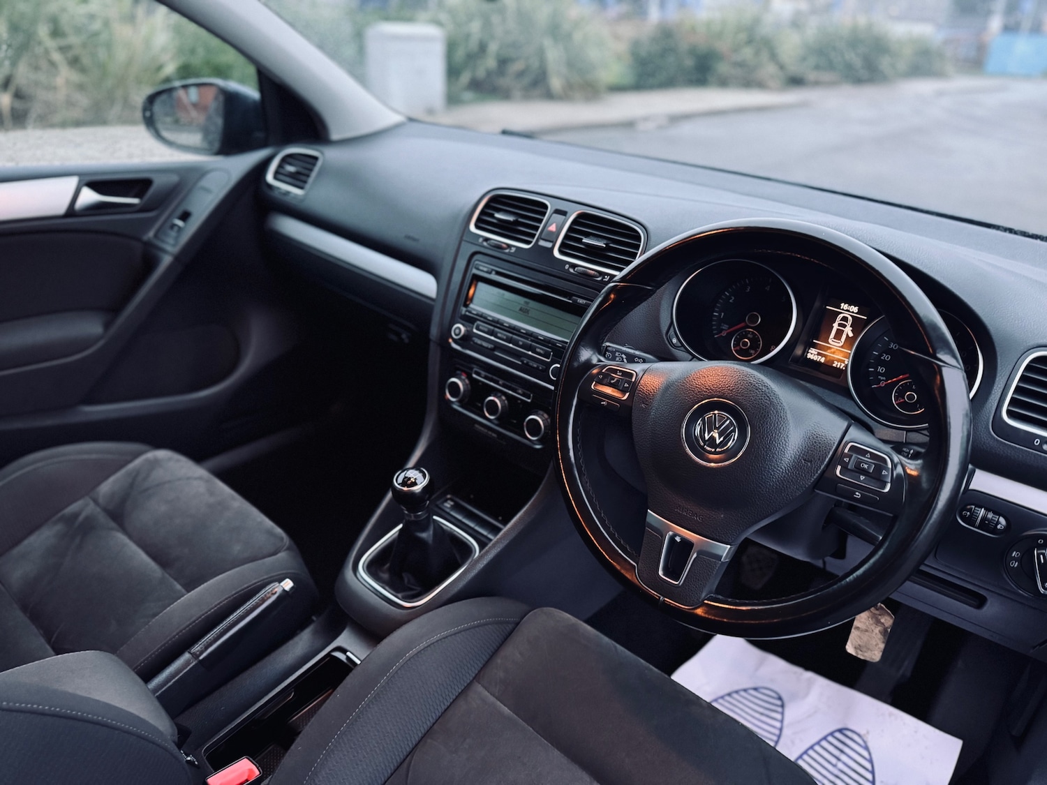 Used Volkswagen Golf 2010 for sale - 77190335: Photo 14