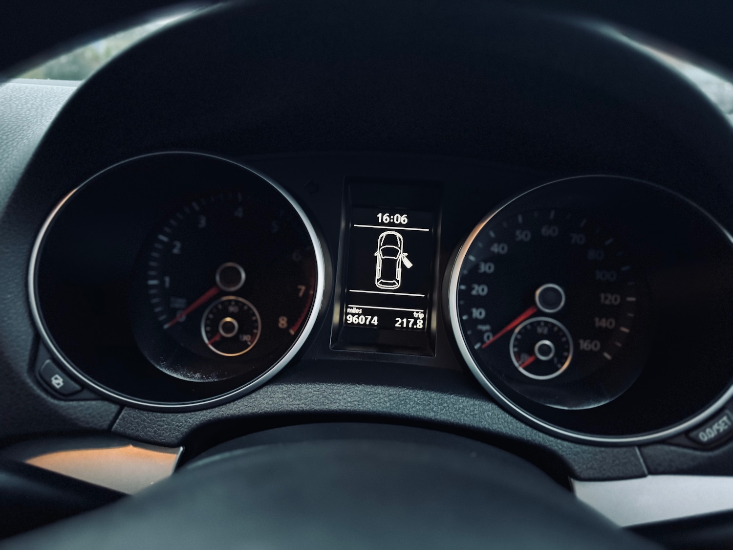 Used Volkswagen Golf 2010 for sale - 77190335: Photo 16