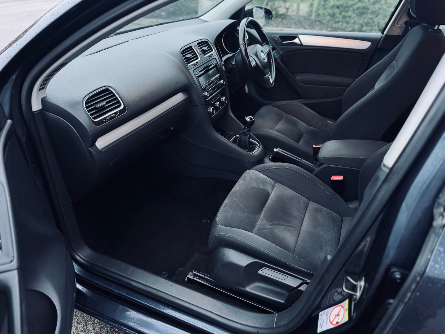 Used Volkswagen Golf 2010 for sale - 77190335: Photo 20