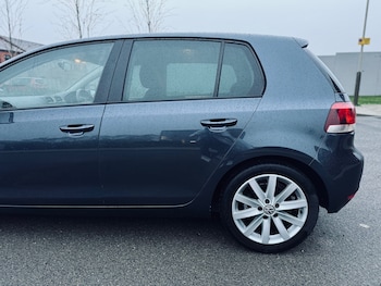 Used Volkswagen Golf 2010 for sale - 77190335: Photo