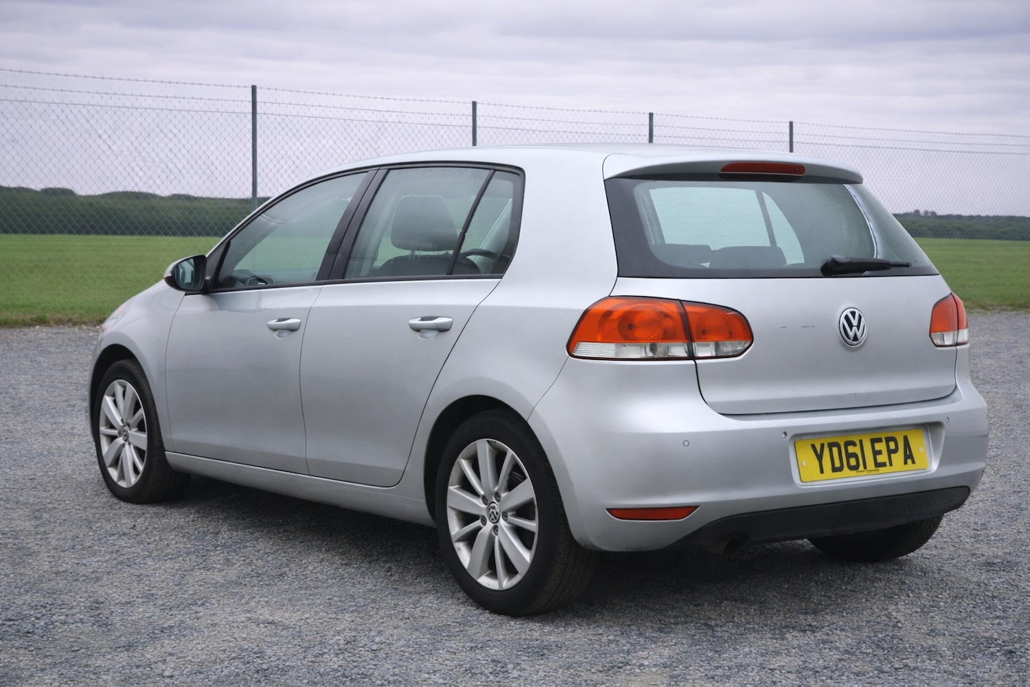 Used Volkswagen Golf 2011 for sale - 77766272: Photo 2