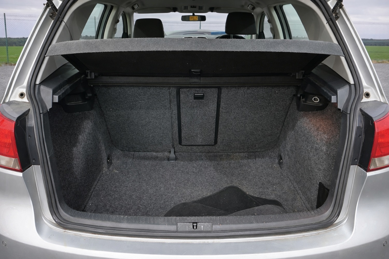 Used Volkswagen Golf 2011 for sale - 77766272: Photo 7