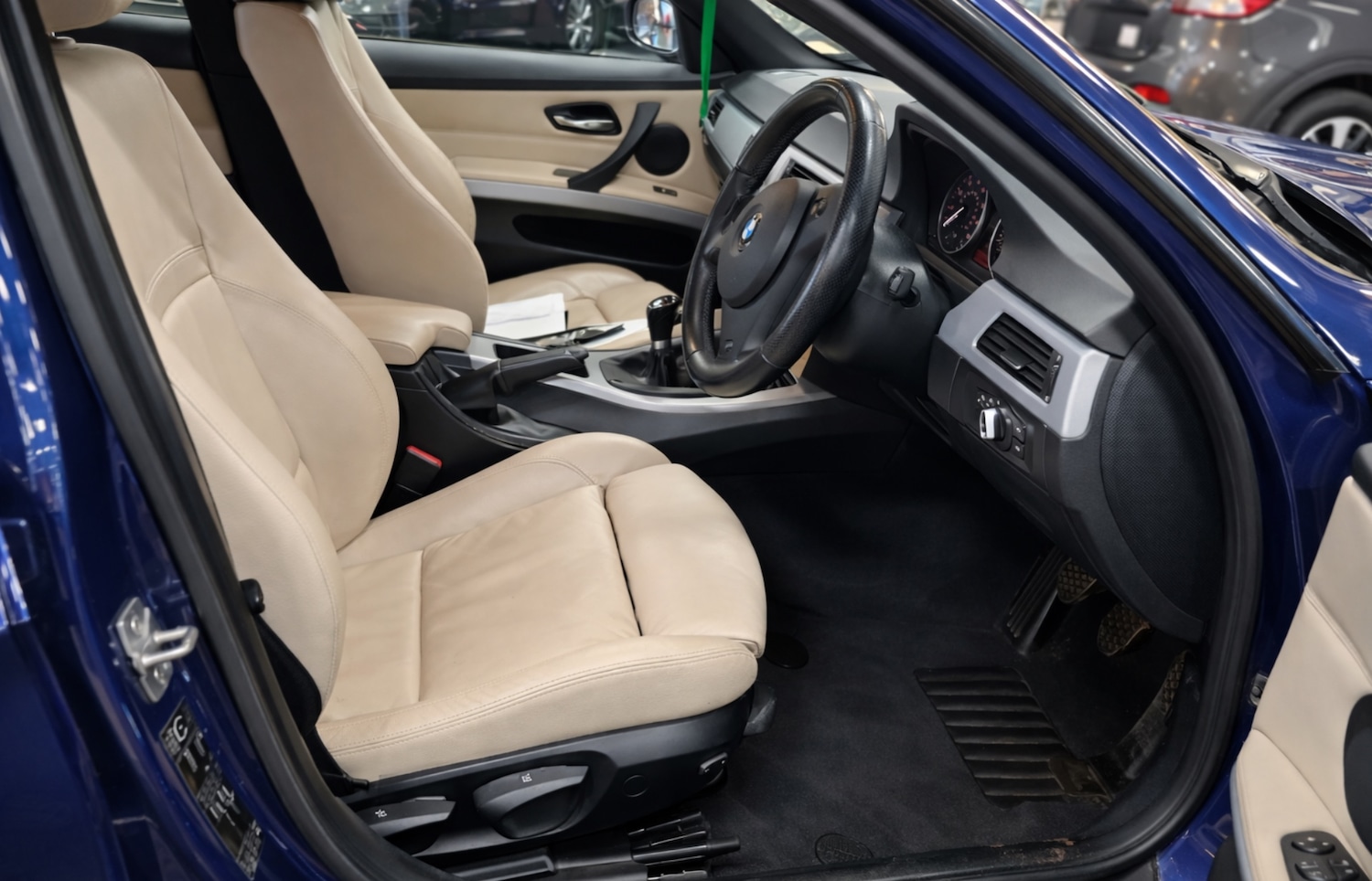 Used BMW 3 Series 2011 for sale - 78045851: Photo 5