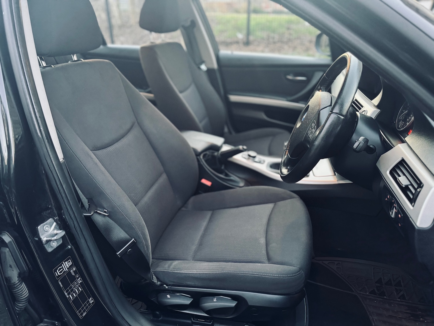 Used BMW 3 Series 2011 for sale - 77118884: Photo 17