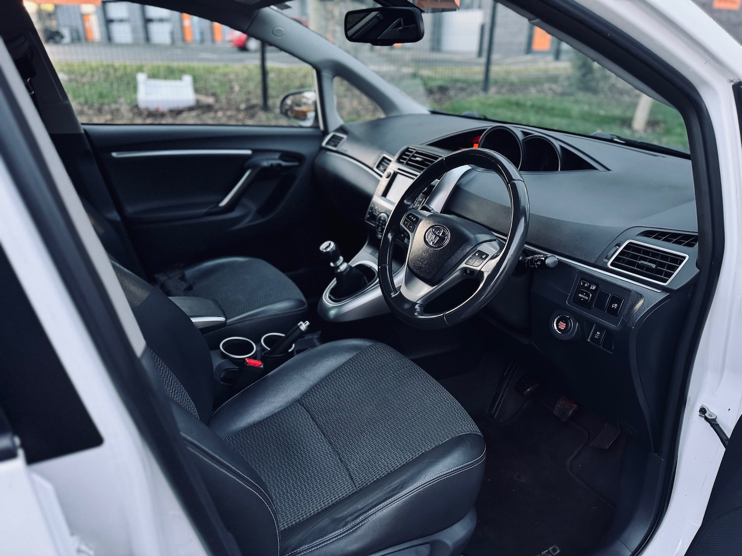 Used Toyota Verso 2015 for sale - 77129818: Photo 13