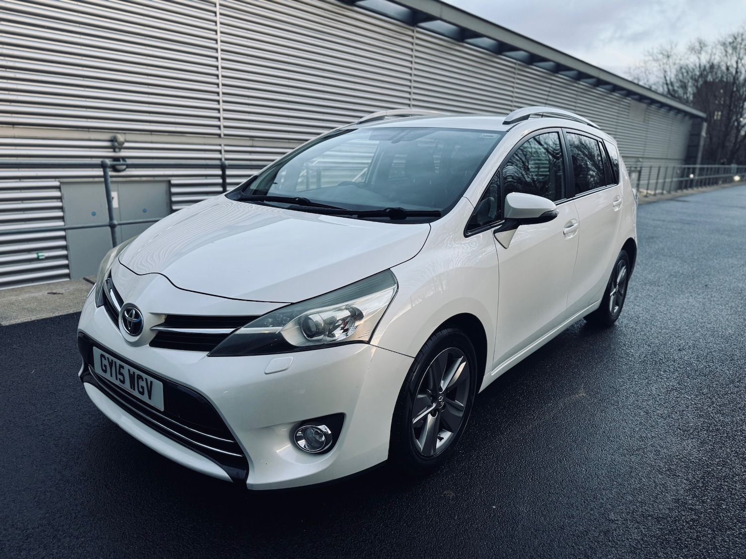 Used Toyota Verso 2015 for sale - 77129818: Photo 2