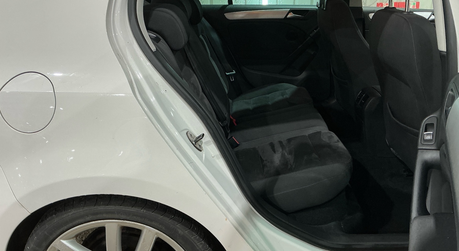 Used Volkswagen Golf 2009 for sale - 77682268: Photo 4