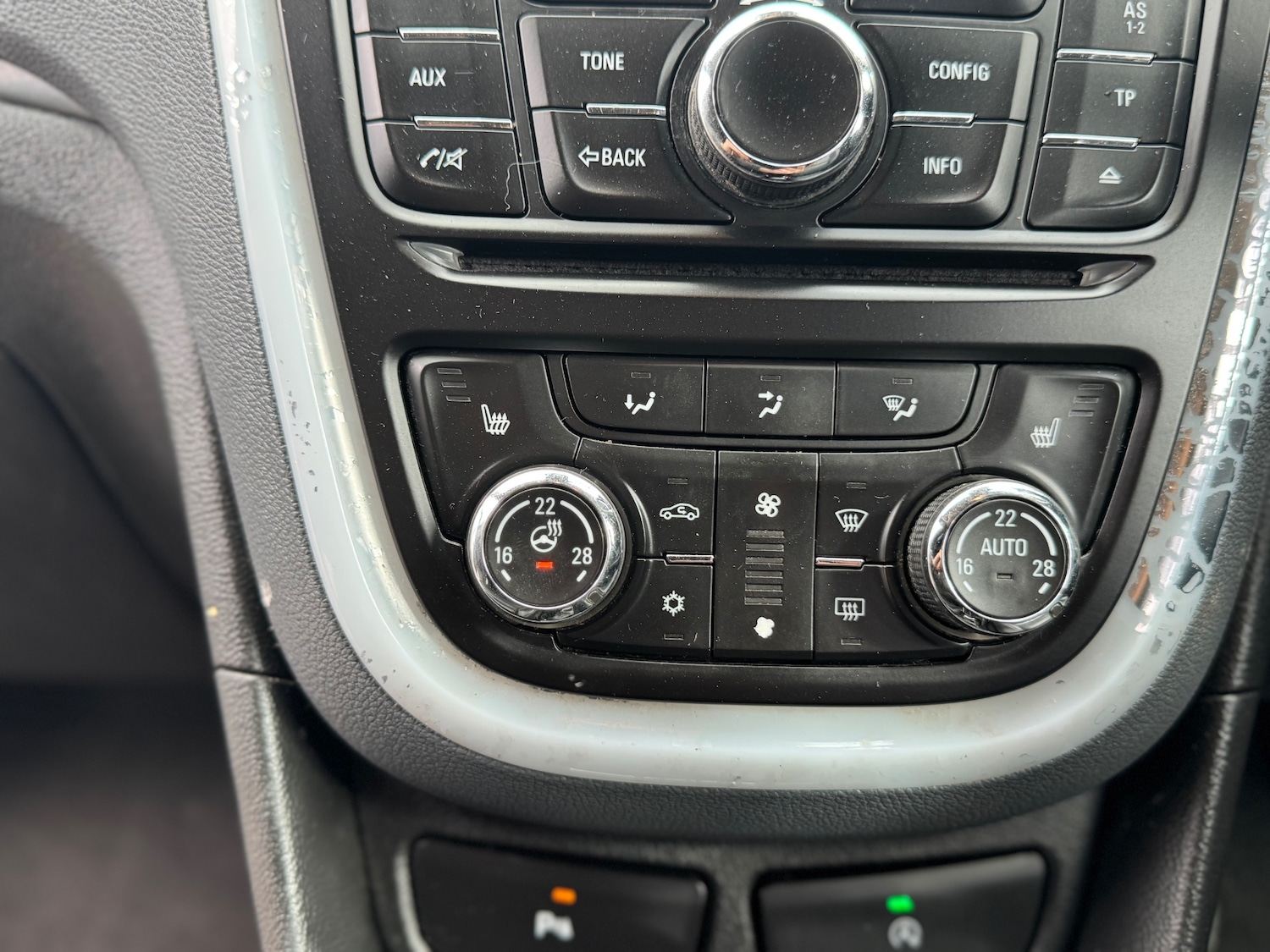 Used Vauxhall Mokka 2015 for sale - 77682810: Photo 18