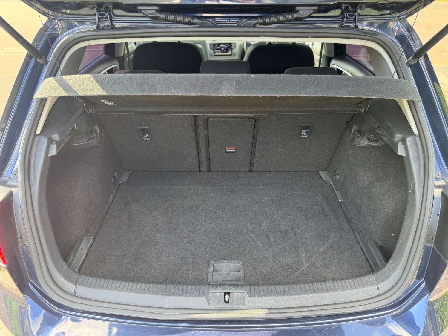 Used Volkswagen Golf 2014 for sale - 78112741: Photo 21