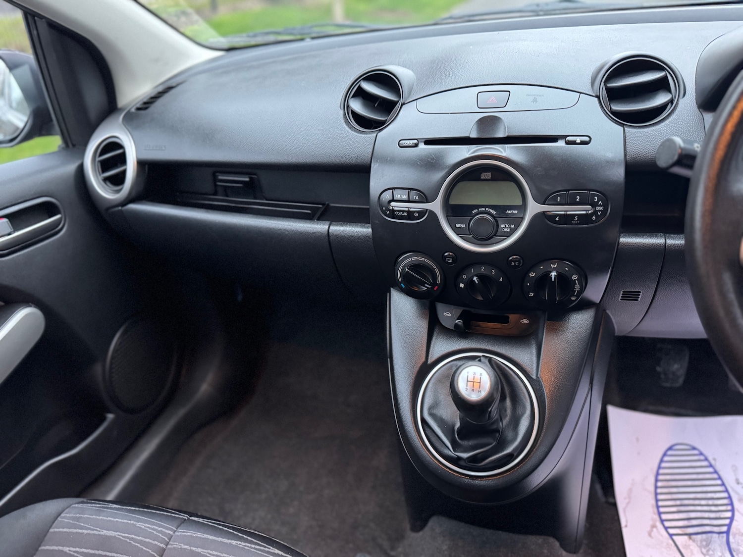 Used Mazda Mazda2 2010 for sale - 77329590: Photo 15