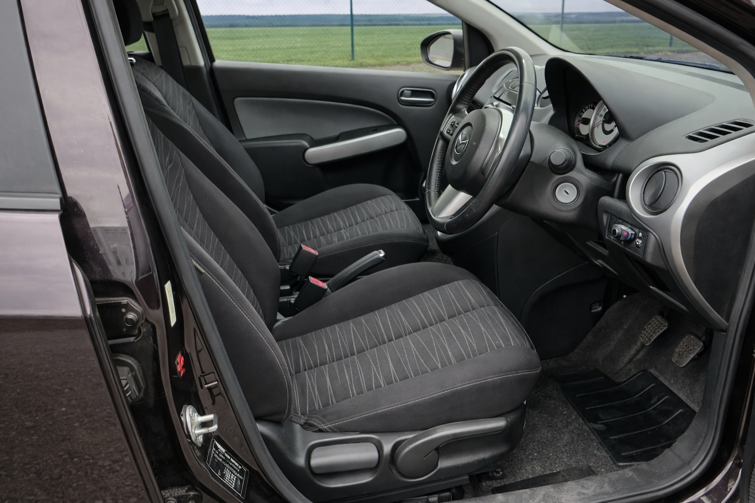 Used Mazda Mazda2 2010 for sale - 78046011: Photo 7