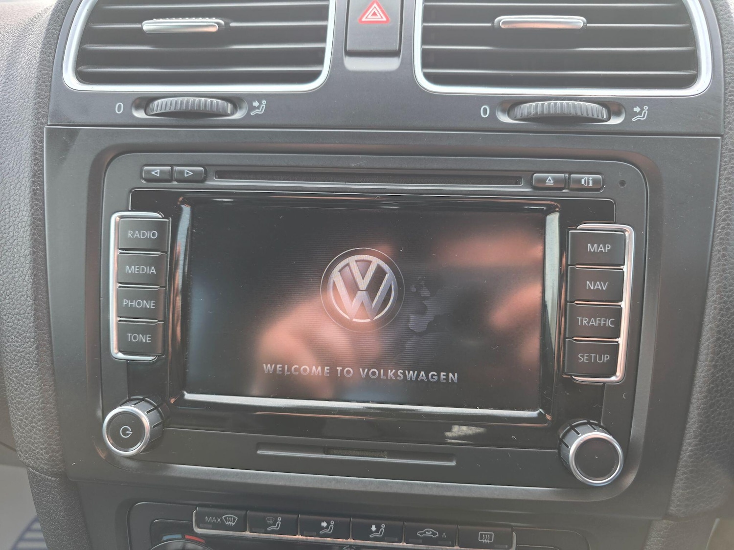 Used Volkswagen Golf 2010 for sale - 77993637: Photo 45