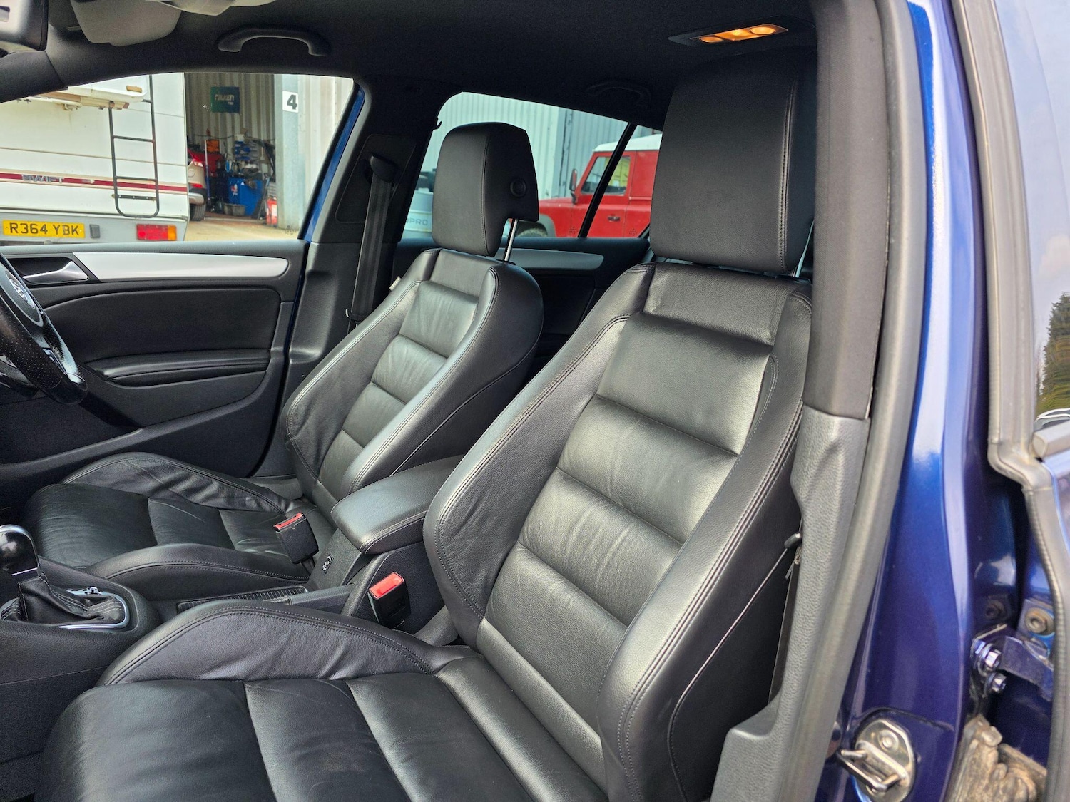 Used Volkswagen Golf 2010 for sale - 77993637: Photo 54