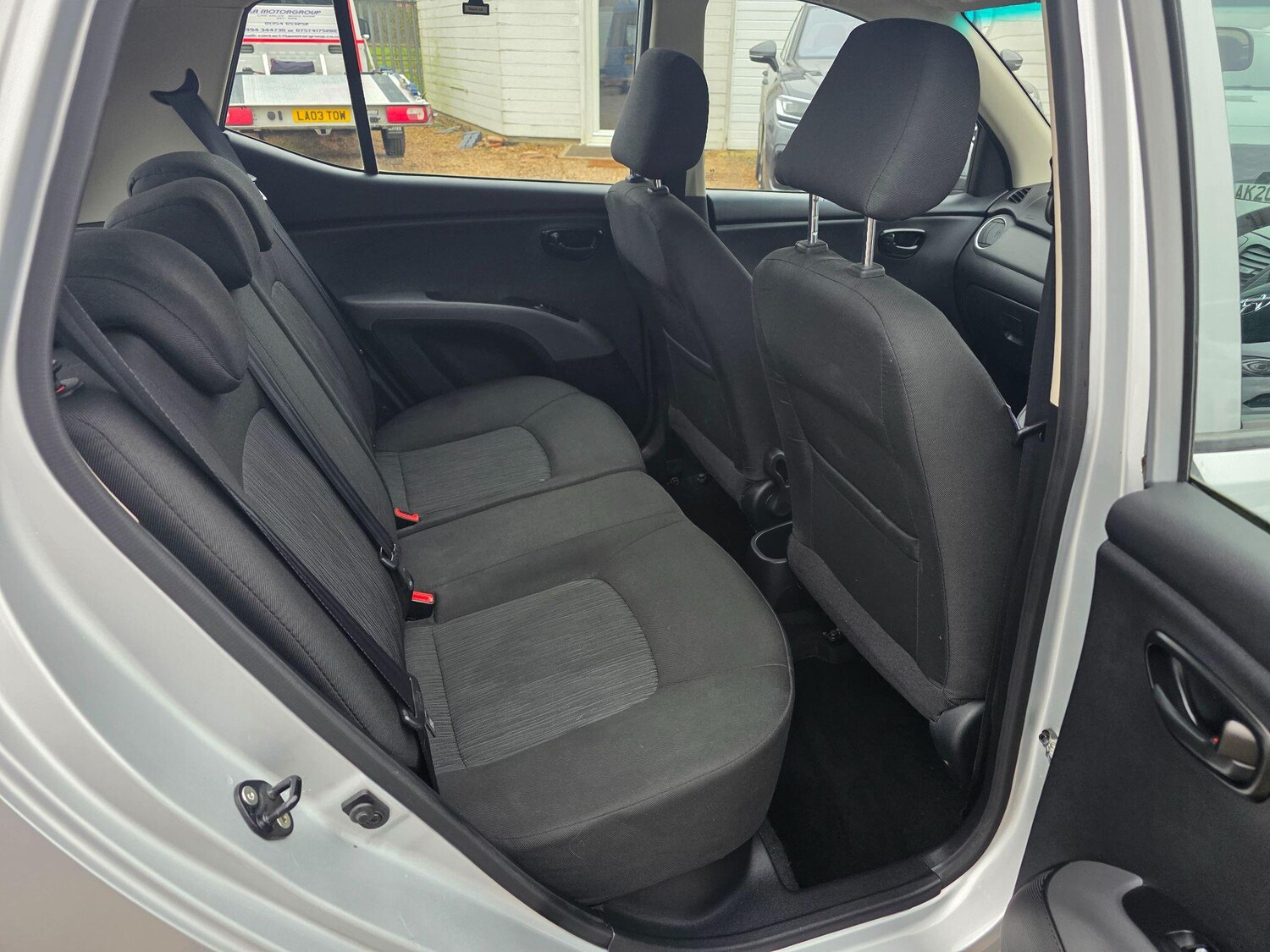 Used Hyundai i10 for sale - 78214210: Photo 31