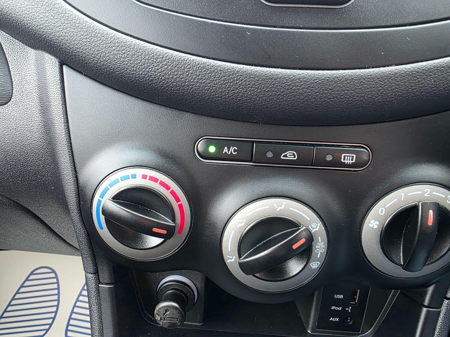 Used Hyundai i10 for sale - 78214210: Photo 43