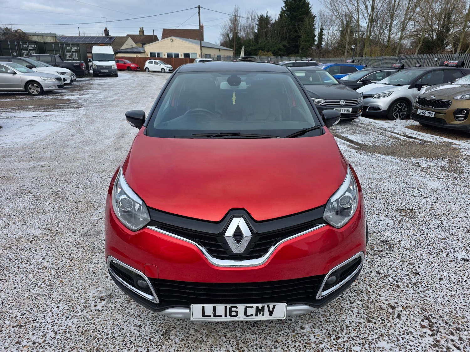 Used Renault Captur 2016 for sale - 77109307: Photo 2