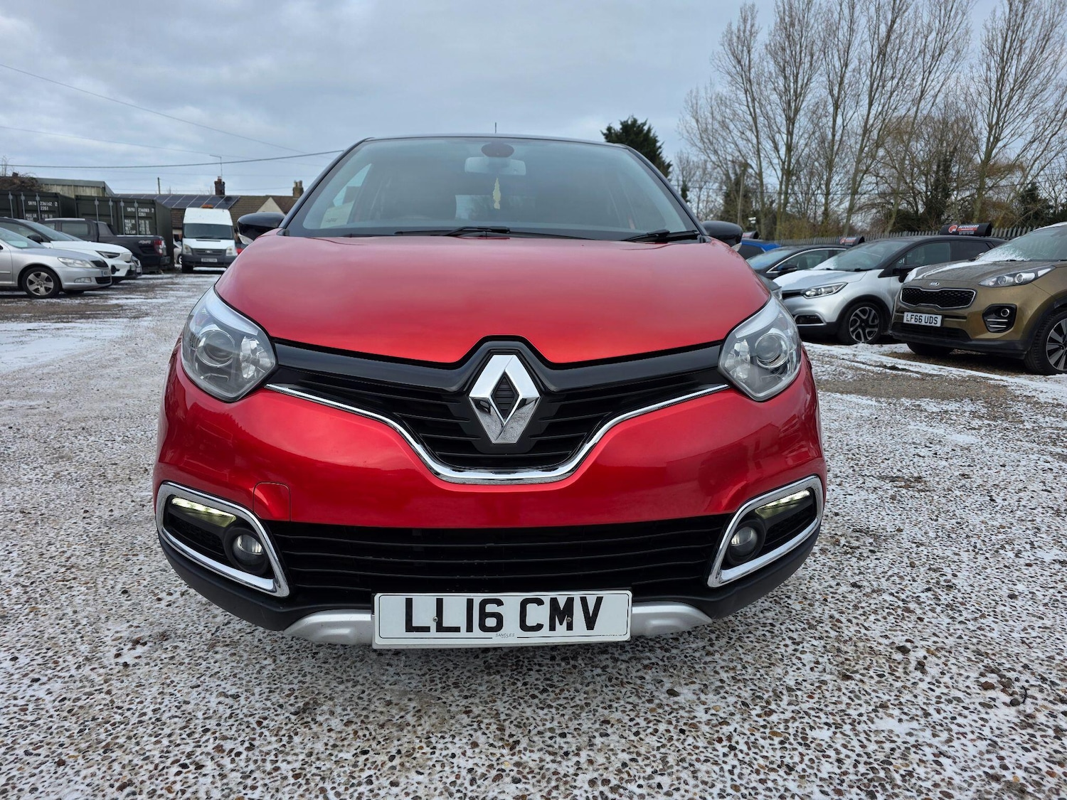 Used Renault Captur 2016 for sale - 77109307: Photo 3