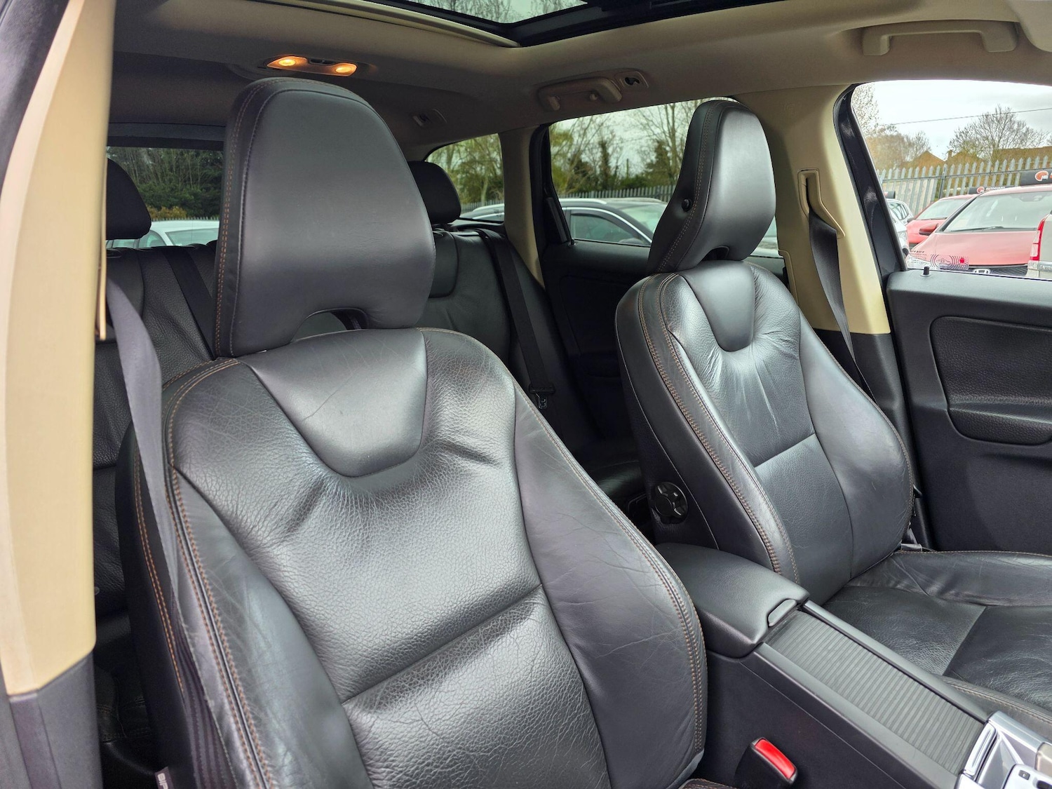 Used Volvo XC60 2012 for sale - 77853913: Photo 13