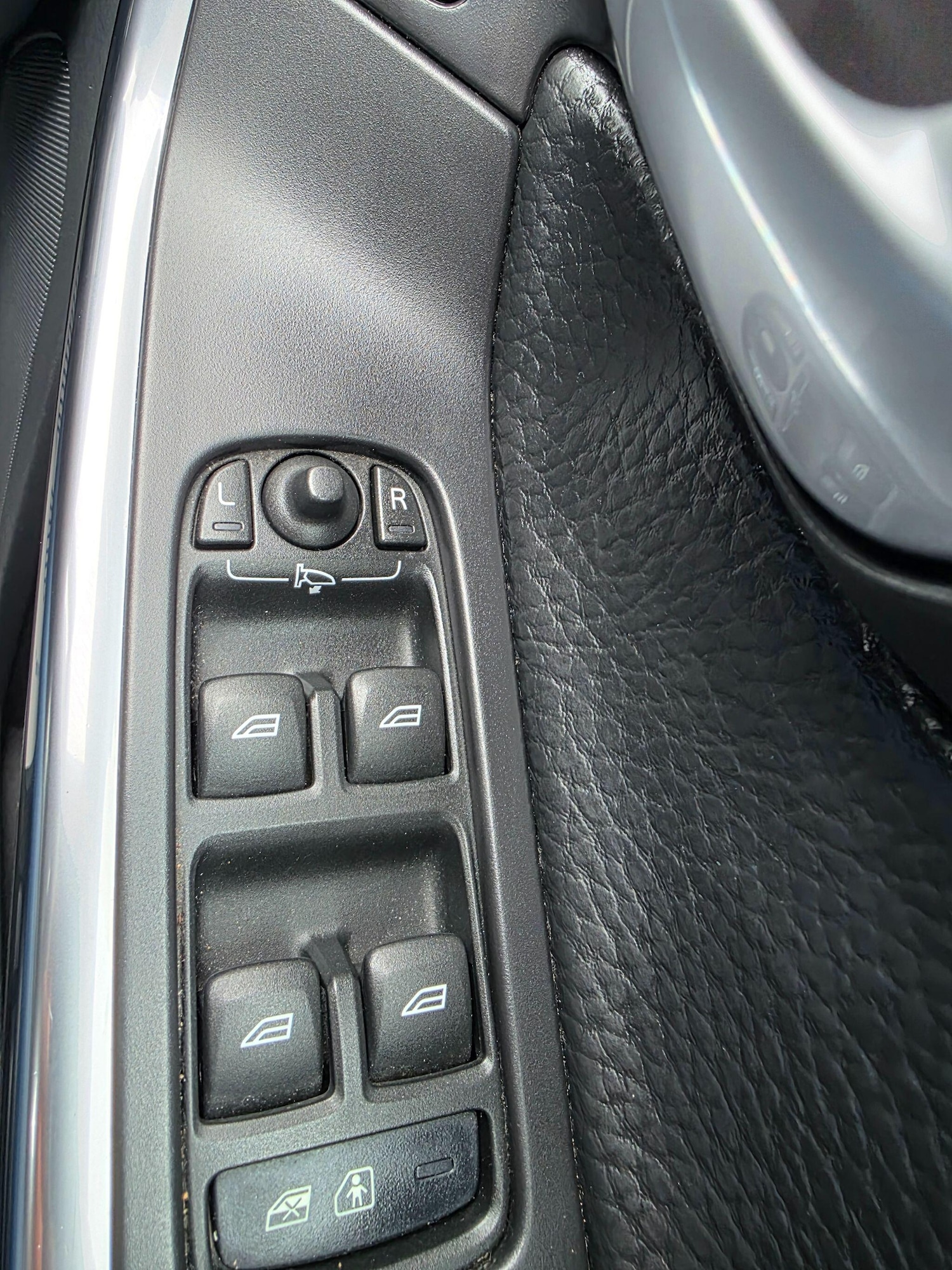 Used Volvo XC60 2012 for sale - 77853913: Photo 27