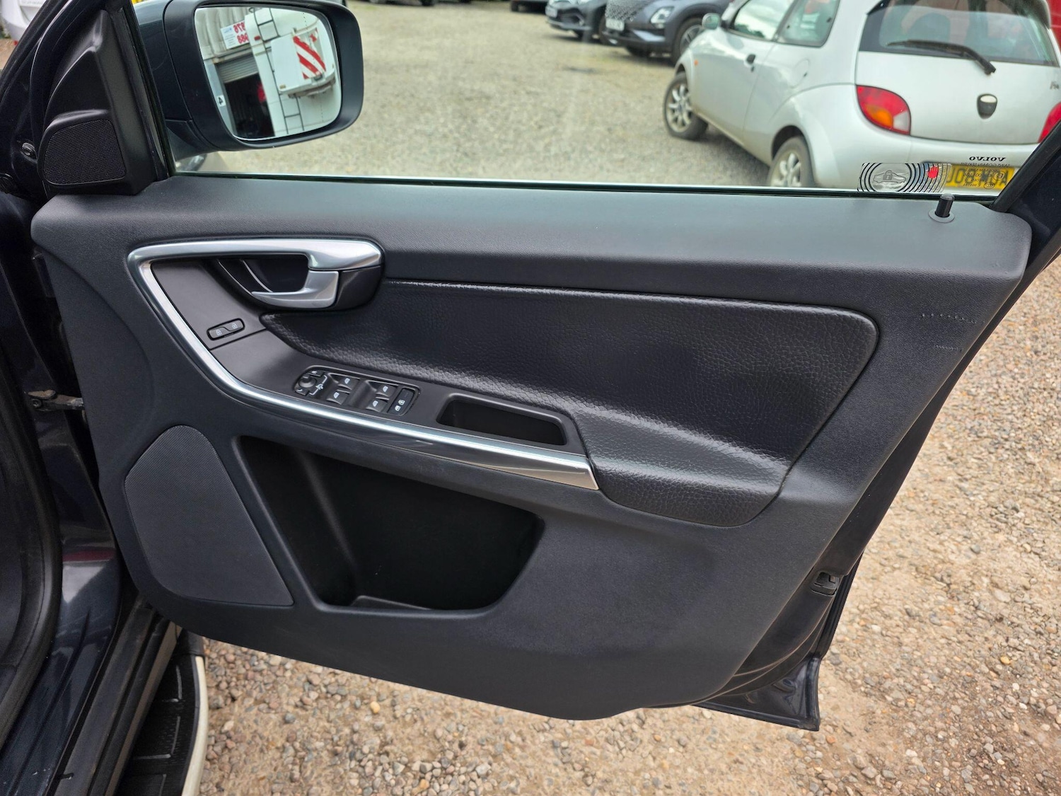 Used Volvo XC60 2012 for sale - 77853913: Photo 35