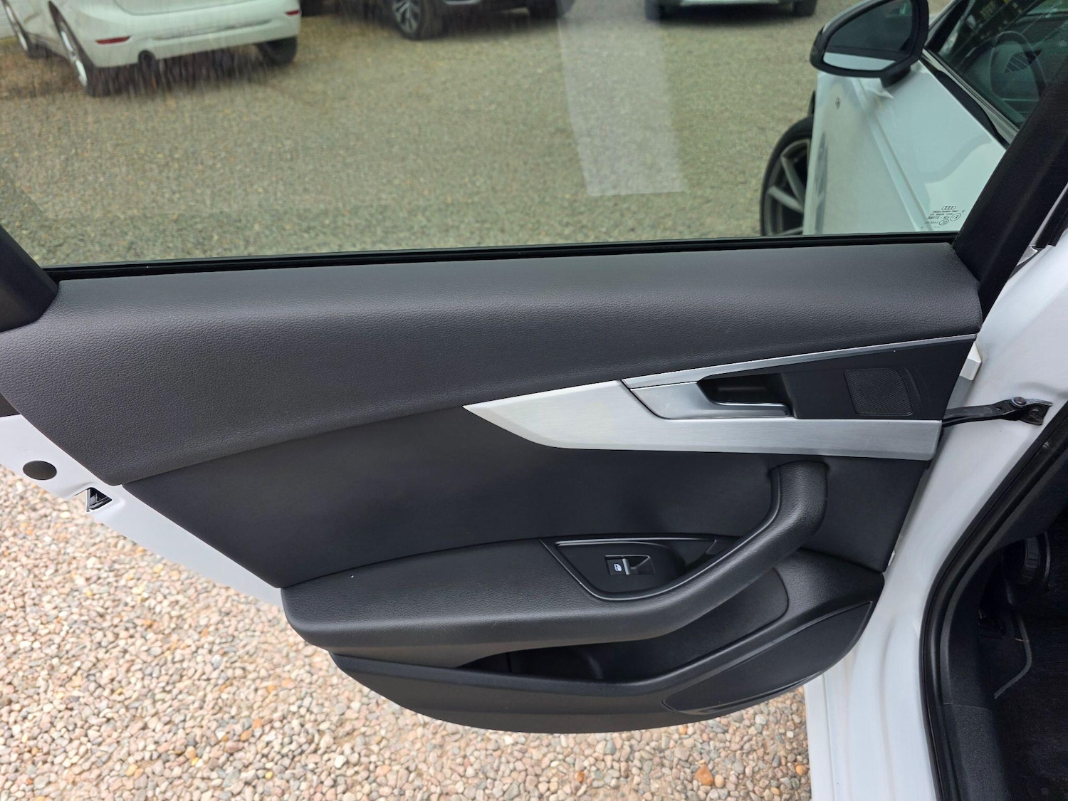 Used Audi A4 2017 for sale - 77882661: Photo 32