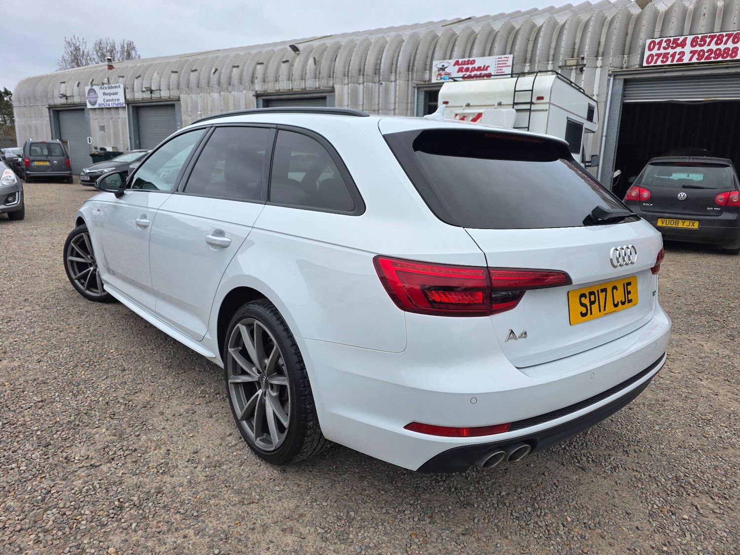 Used Audi A4 2017 for sale - 77882661: Photo 4