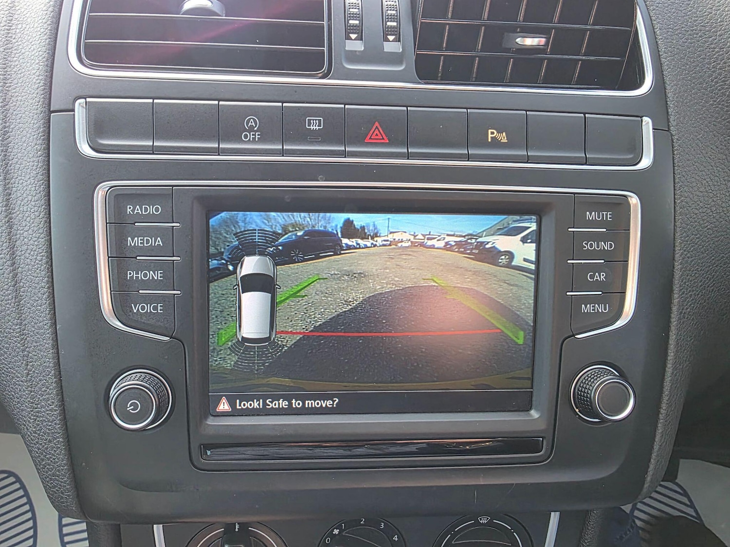 Used Volkswagen Polo 2017 for sale - 77882413: Photo 35