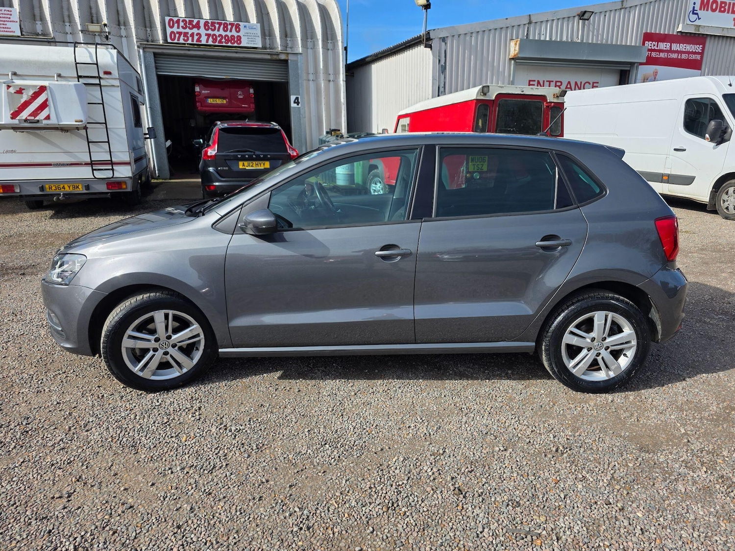 Used Volkswagen Polo 2017 for sale - 77882413: Photo 5