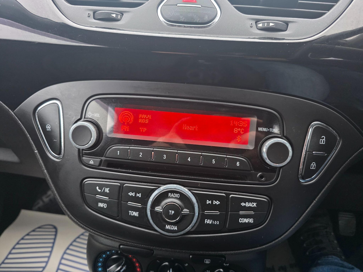 Used Vauxhall Corsa 2015 for sale - 77215170: Photo 24