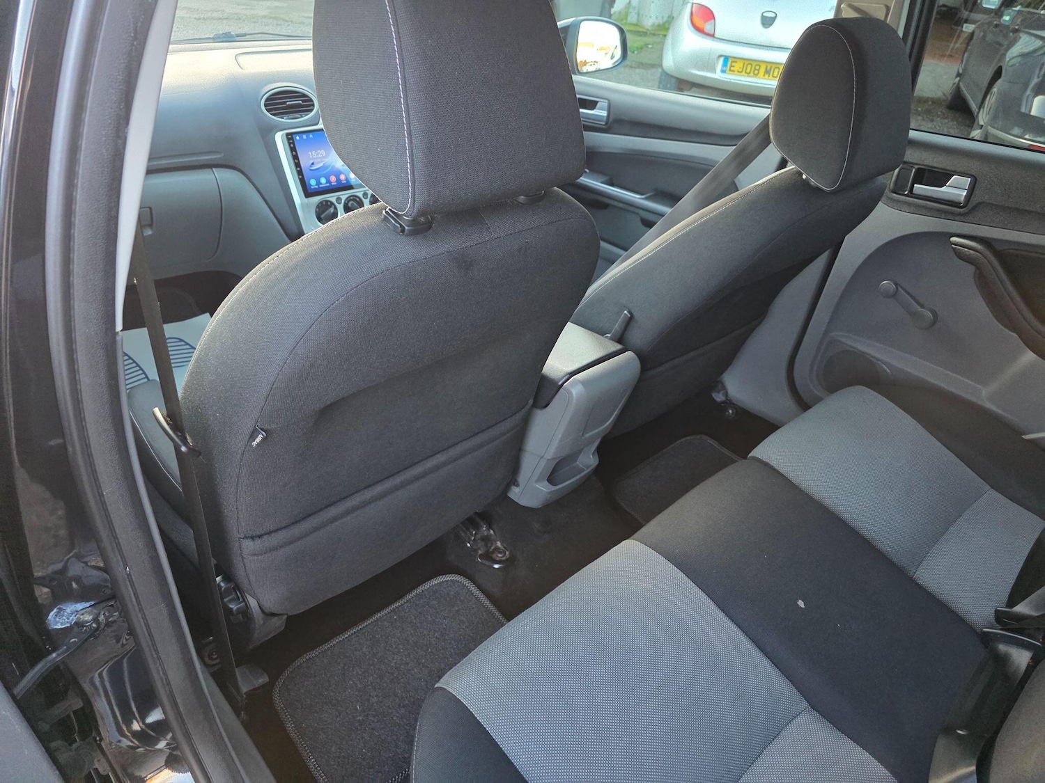 Used Ford Focus 2010 for sale - 77108935: Photo 15