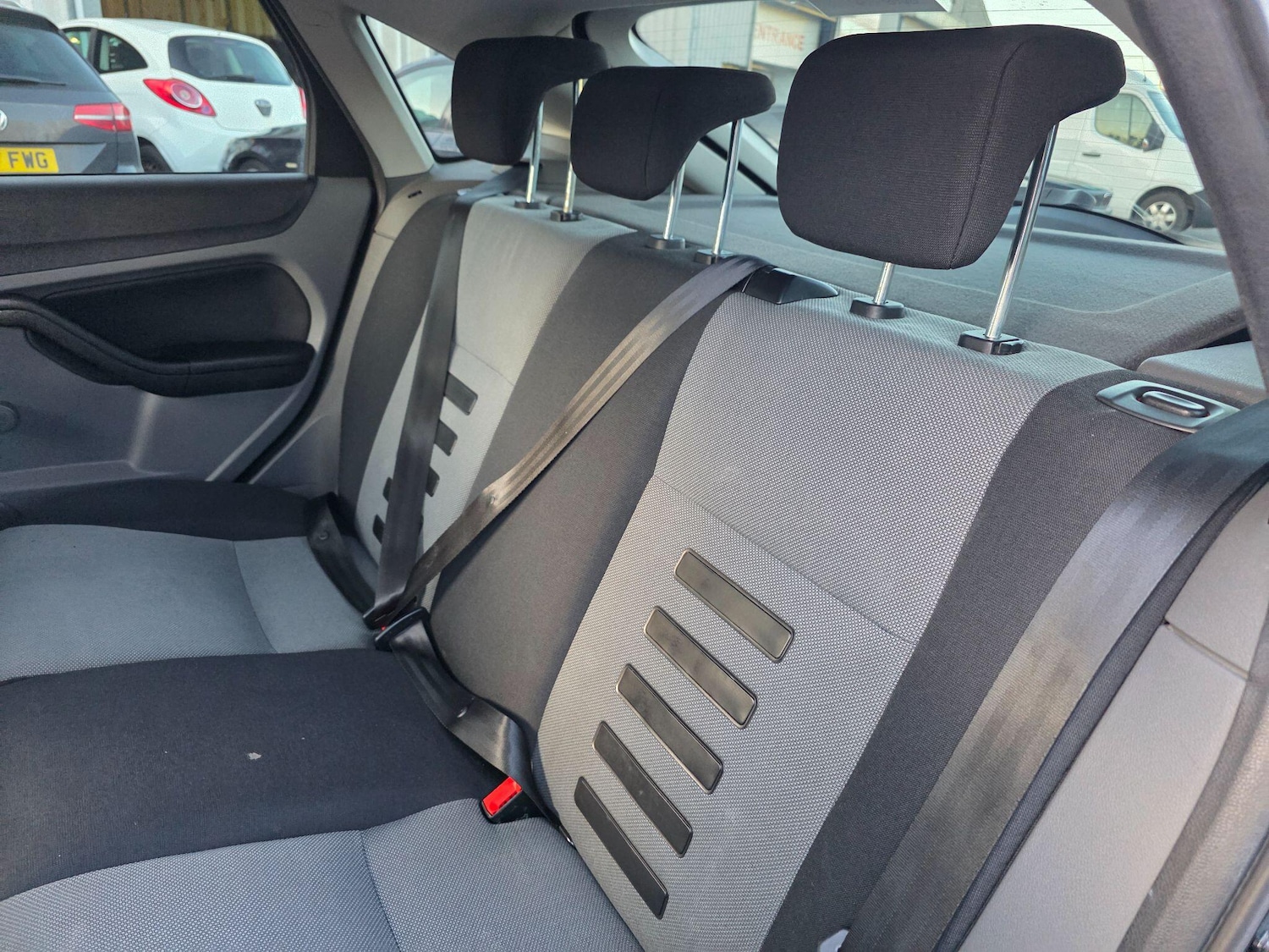 Used Ford Focus 2010 for sale - 77108935: Photo 16