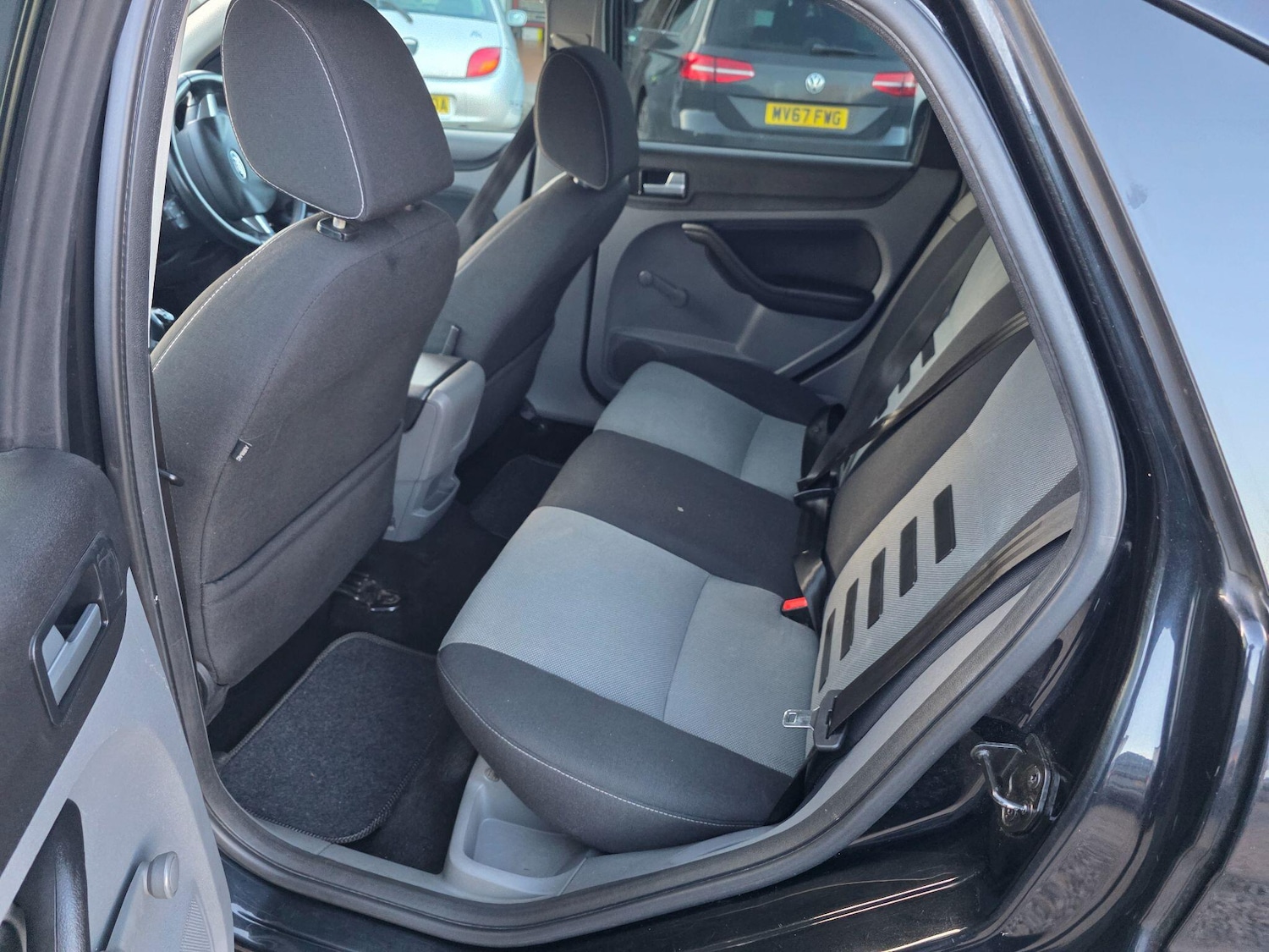 Used Ford Focus 2010 for sale - 77108935: Photo 18