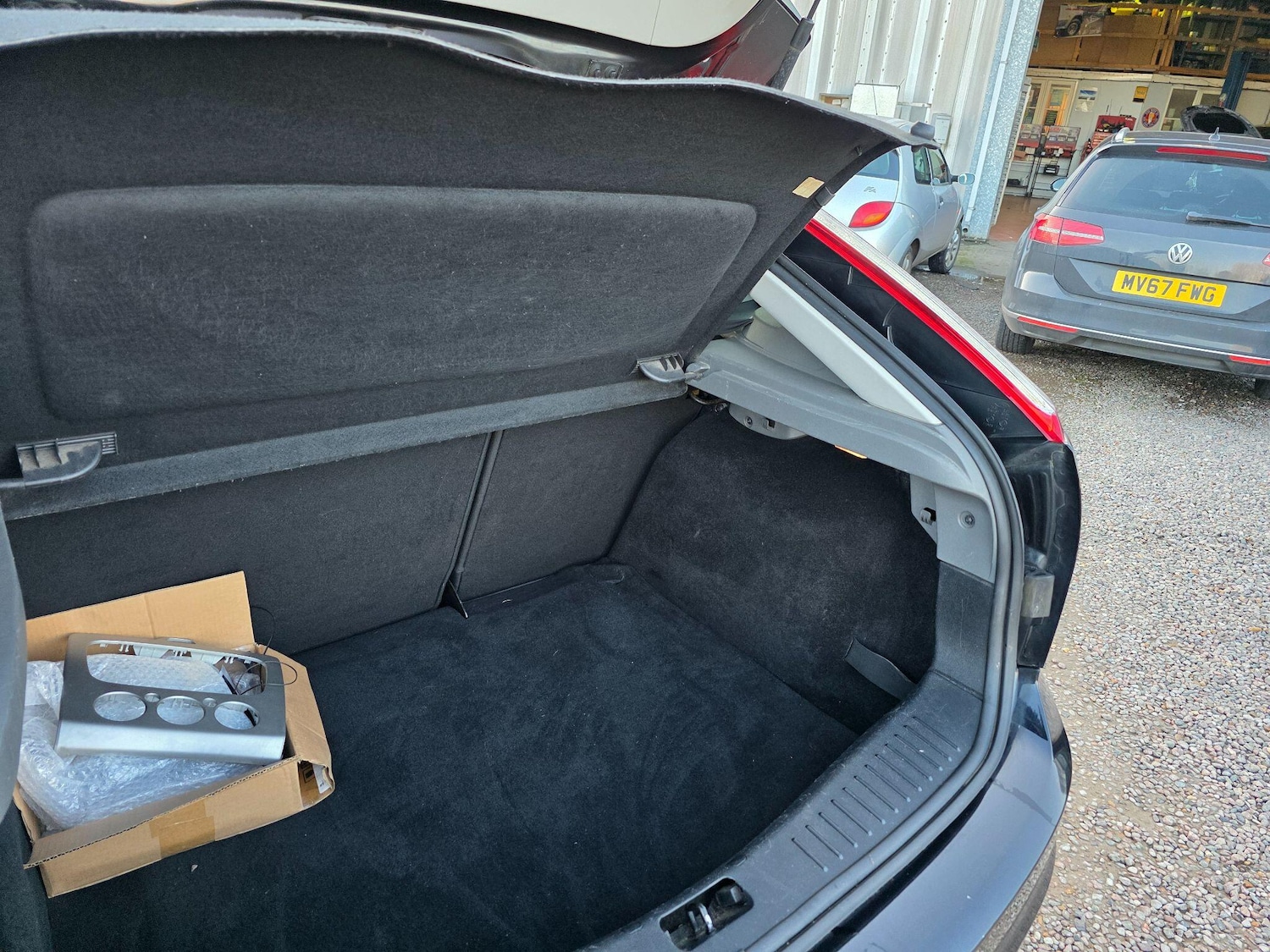 Used Ford Focus 2010 for sale - 77108935: Photo 33