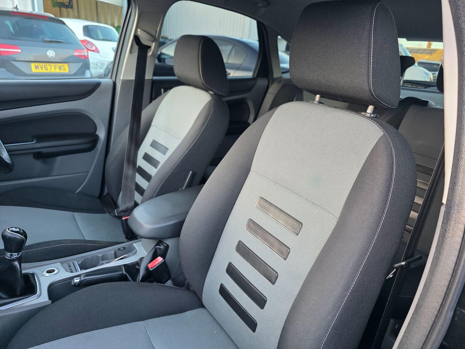 Used Ford Focus 2010 for sale - 77108935: Photo 35