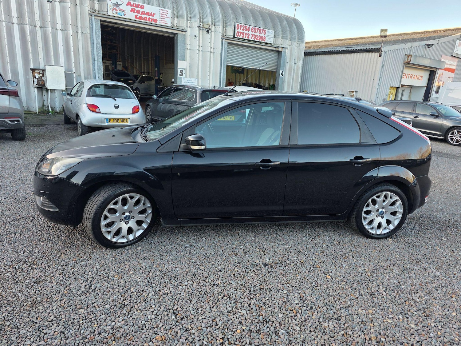 Used Ford Focus 2010 for sale - 77108935: Photo 5