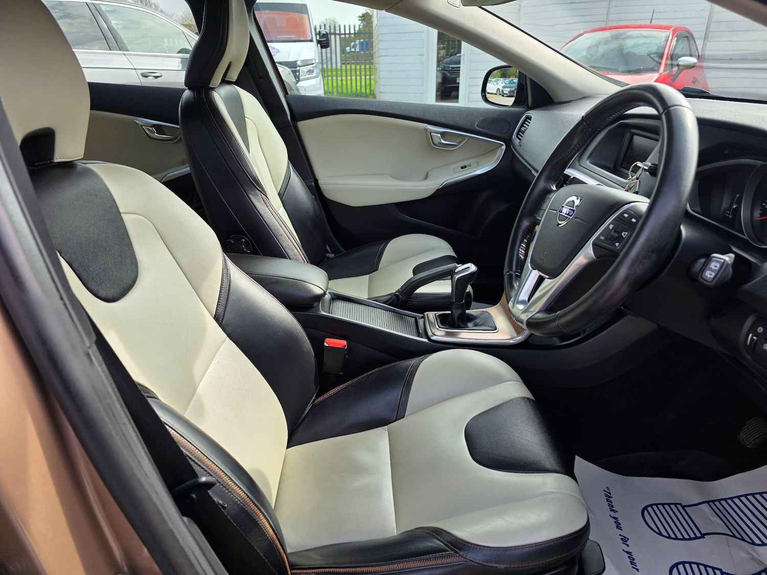 Used Volvo V40 2015 for sale - 77993110: Photo 16