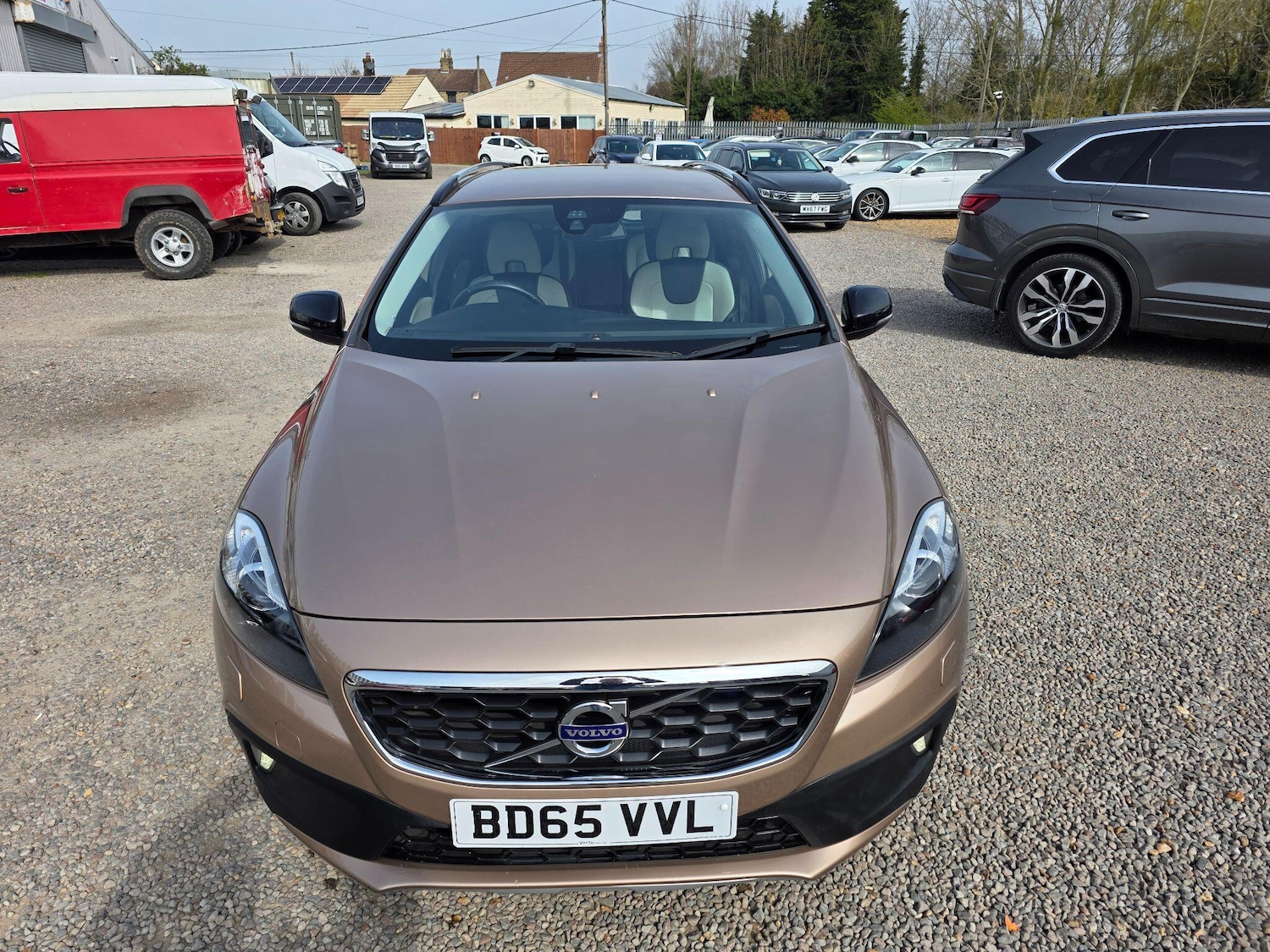Used Volvo V40 2015 for sale - 77993110: Photo 2